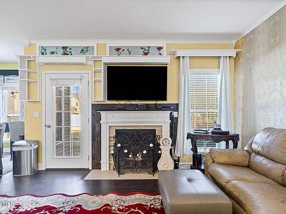 5th image of 1000 Kings Road