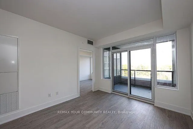 259 The Kingsway #428 — Photo 24
