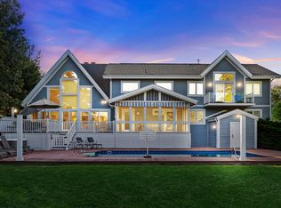 51105 Main Dr, New Buffalo, MI 49117