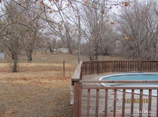 2166 Fawn Rd, Abilene, KS 67410