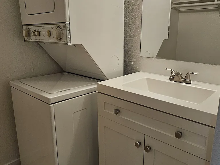 Georgia Villa Apartments — Photo 8