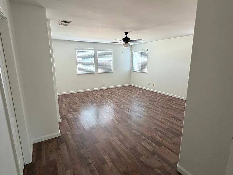 10939 Honeysuckle Way — Photo 10