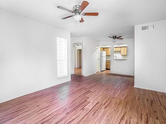 3rd image of 18515 Egret Bay Blvd APT 909