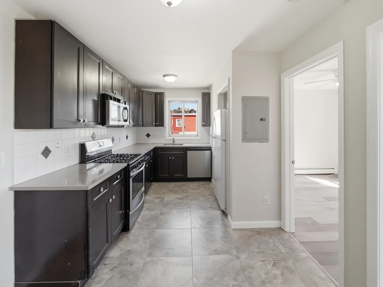 1 bed, 700 sqft, $1,690 — Photo 1