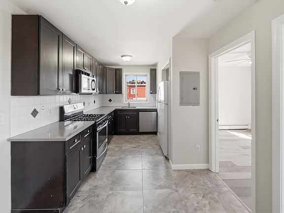 4th image of 35 Columbia Ave #3A