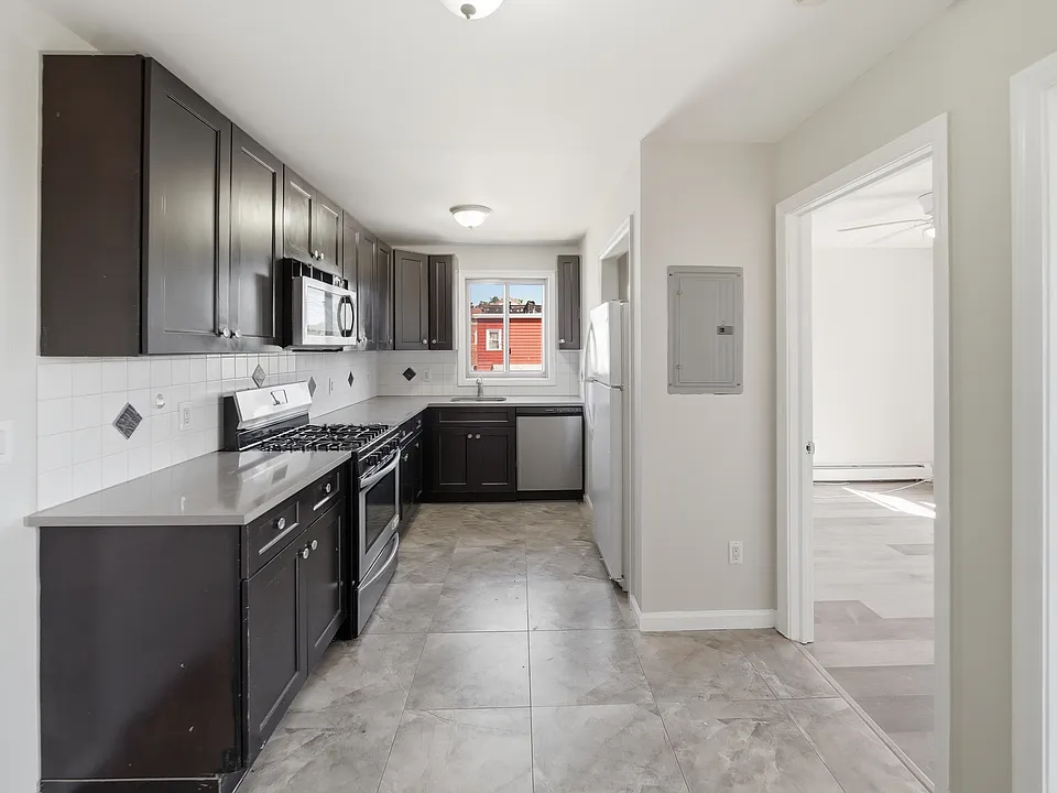 35 Columbia Ave #3A