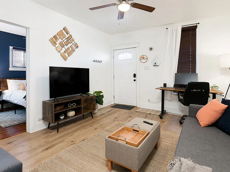 5 W Taylor St #A — Photo 14