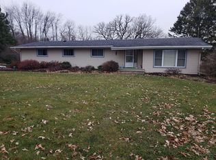 106 N Van Brocklyn Rd #1, Freeport, IL 61032