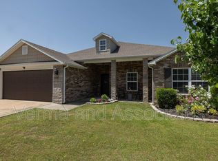 6108 SW Warrington Rd, Bentonville, AR 72712