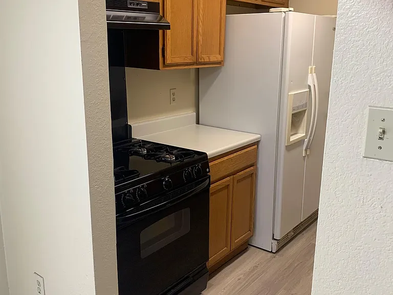 523 Greenlawn Blvd — Photo 7