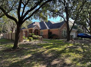 122 Calypso Ln, League City, TX 77573