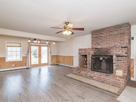 4th image of 89 Potwine Ln