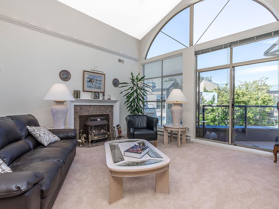 1st image of 4753 River Rd W #309