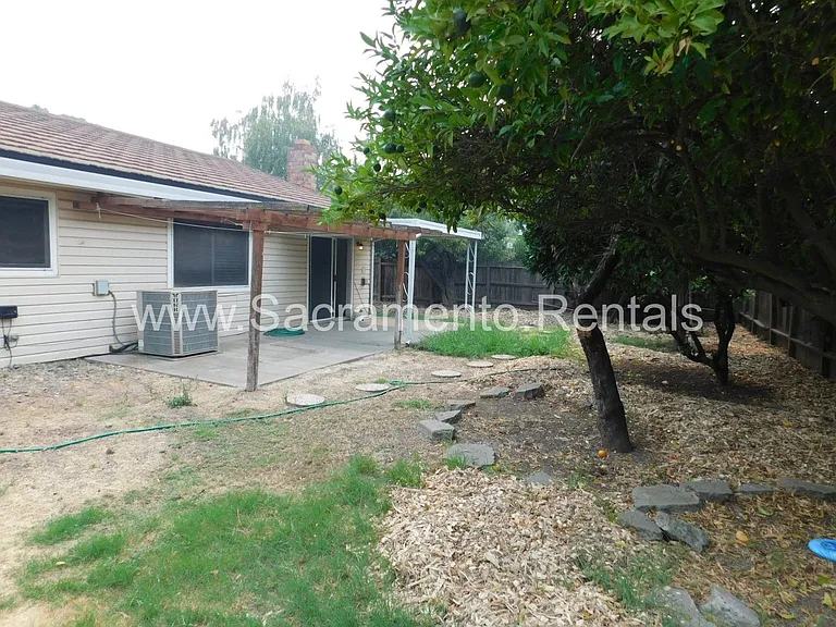101 Kennelford Cir — Photo 21