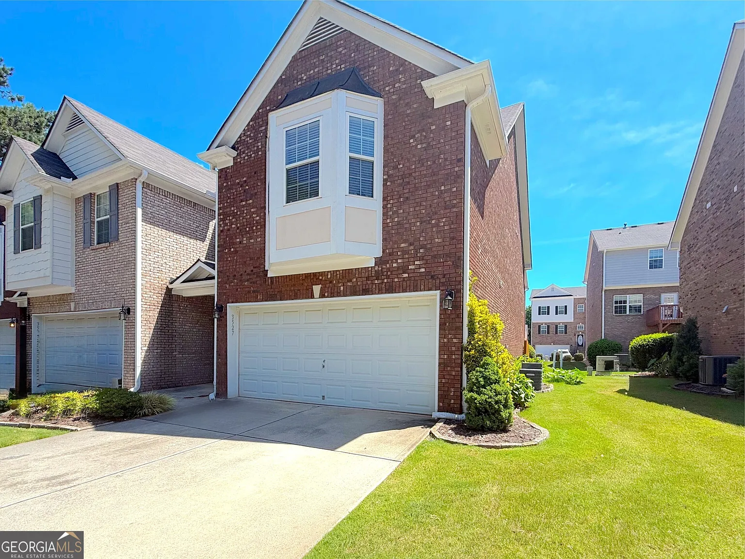 4 bed, 2.5 bath, 2014 sqft, $2,800 — Photo 3