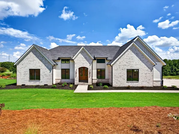 91 S Bates Rd, Taylors, SC 29687