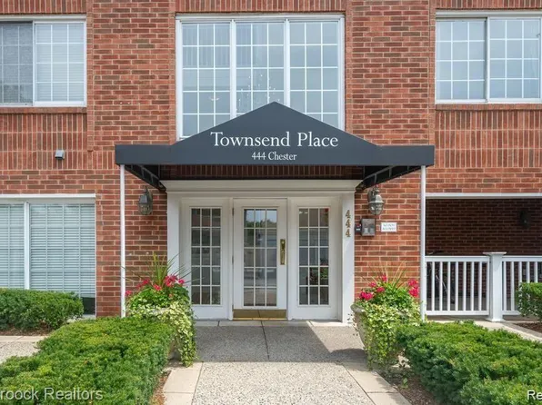444 Chester St APT 420, Birmingham, MI 48009