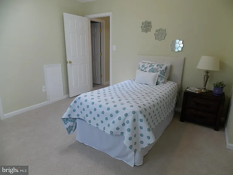 9415 Monroe St — Photo 12
