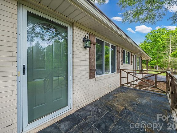 3rd image of 1160 Alvin Hough Rd