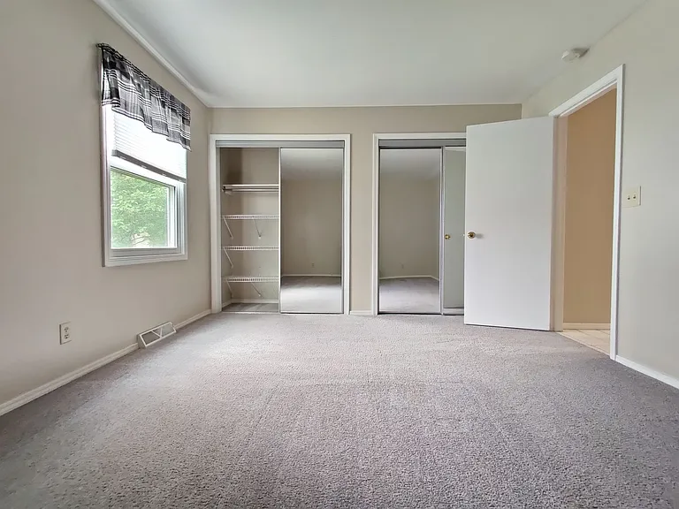 301 S Regency Dr — Photo 41