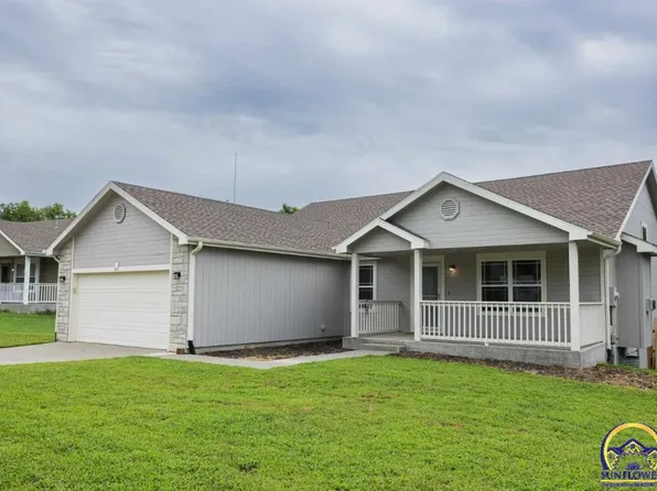 1417 Spring Hill Dr, Junction City, KS 66441