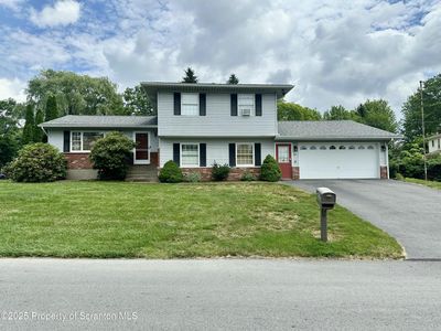 127 Edgewood Dr W, Clarks Summit, PA, 18411