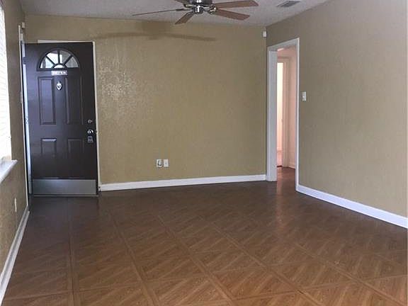 3rd image of 624 Brookfield Dr