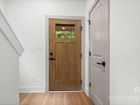 3rd image of 517 Homestead Dr