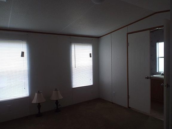 5th image of 2552 NE Turner Ave Lot 037
