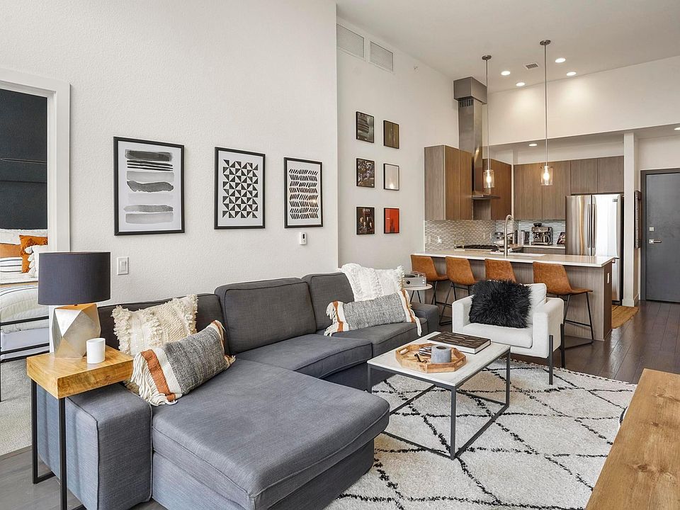 1st image of 1616 S Broadway APT 301