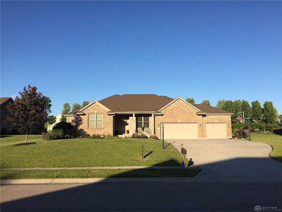 1st image of 1836 Russell Ct