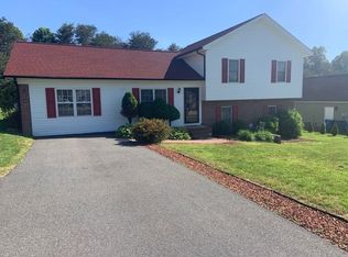 127 Walnut Ln, Taylorsville, NC 28681