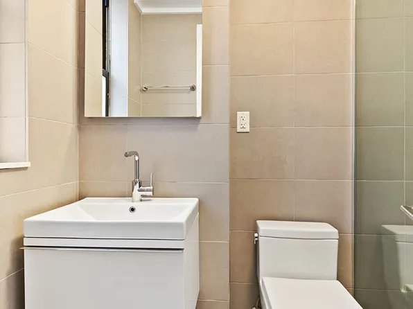 301 East 21st Street 13G image 3 of 10