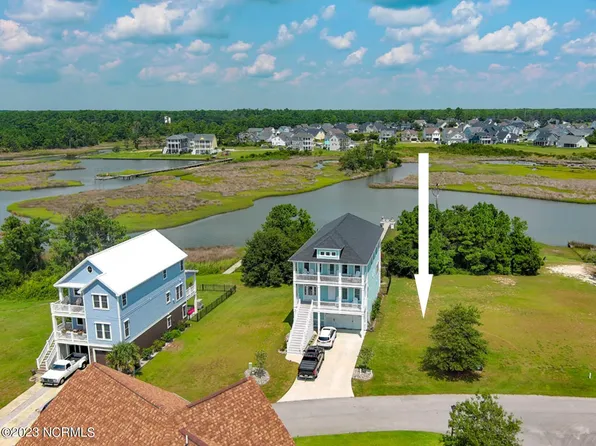 111 Greenhill Place, Newport, NC 28570