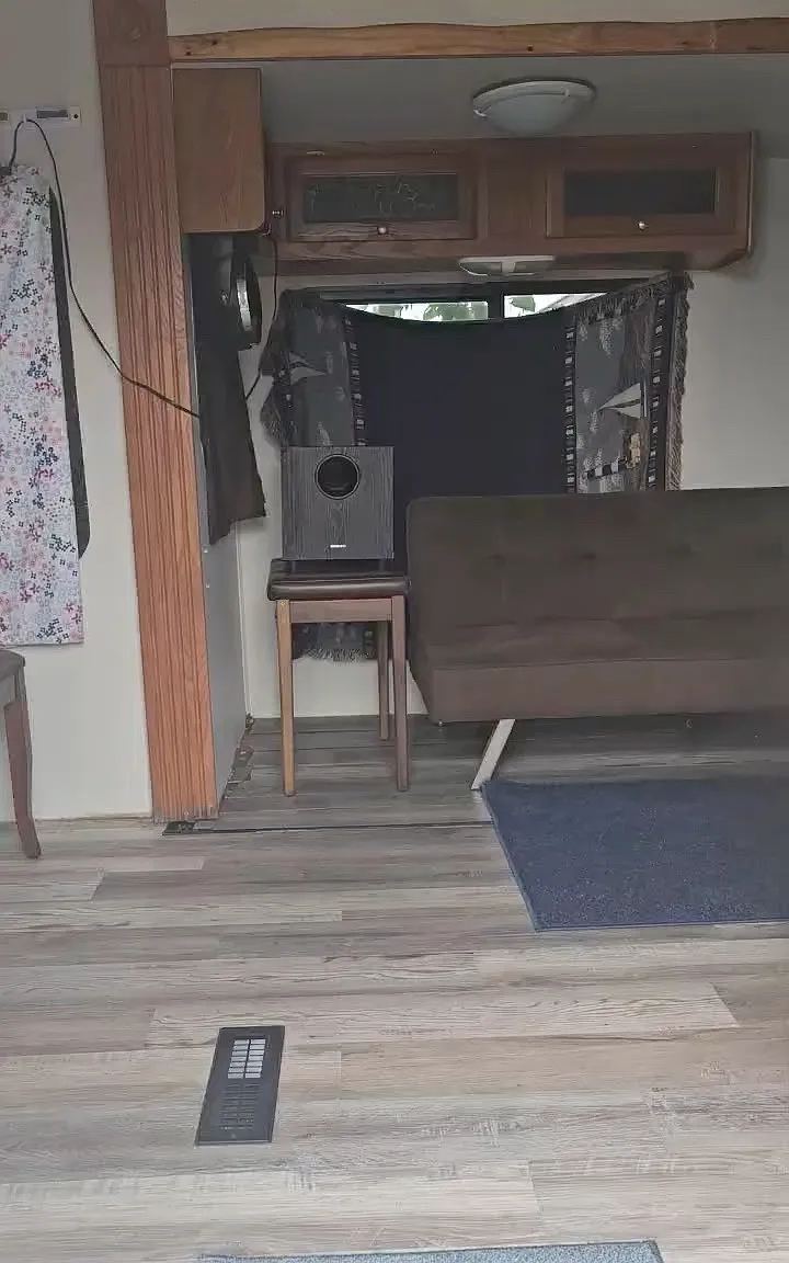 1 bed, 200 sqft, $749 — Photo 2