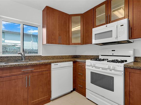 4th image of 11433 SW 69th Ln