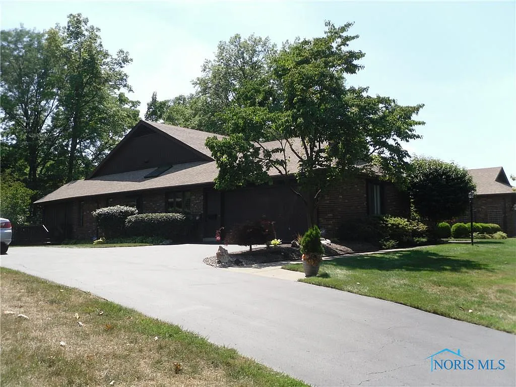 46 Wolf Ridge Dr photo 1