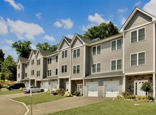 804 Fairway Ct, New Windsor, NY 12553