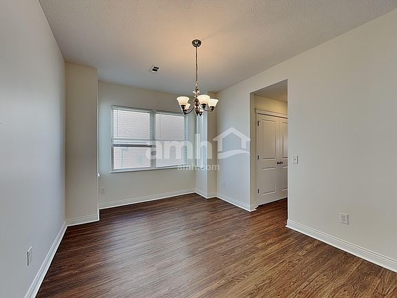 5th image of 410 Scott Farms Blvd