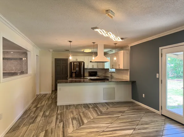 8108 Ridgefield Rd, Pensacola, FL 32514