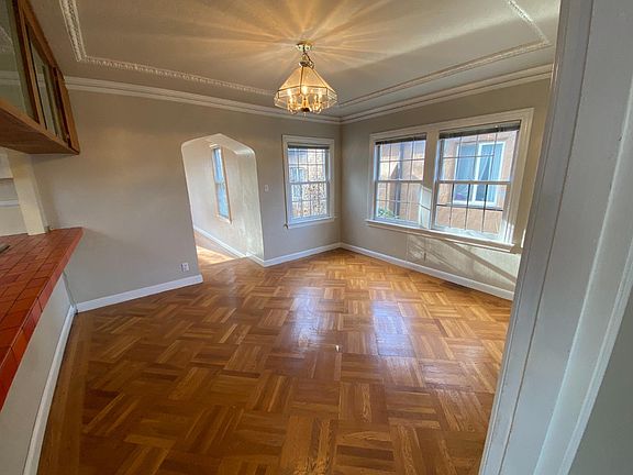 4th image of 848 N Idaho St