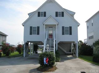 6105 6th St, Surf City, NC 28445