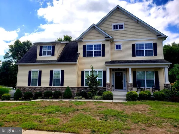 14 Taft Ct, Hainesport, NJ 08036