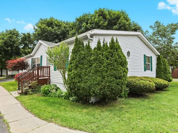 351 N Squirrel Rd #76, Auburn Hills, MI 48326