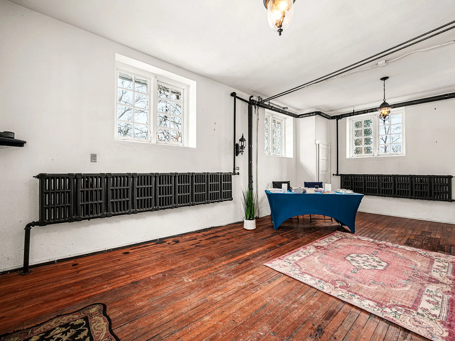 2 bed, 2200 sqft, $2,100 — Photo 4