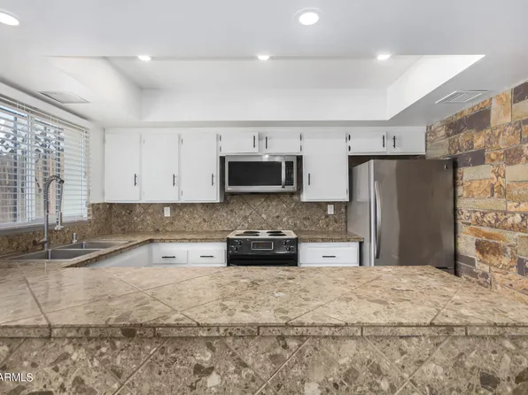 6606 N 43RD Avenue, Glendale, AZ 85301