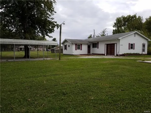 11357 Lincoln St, Plainview, IL 62685