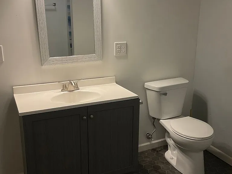 506 E Jefferson St — Photo 14