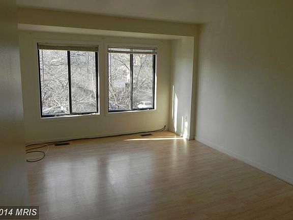 5th image of 9719 Lake Shore Dr