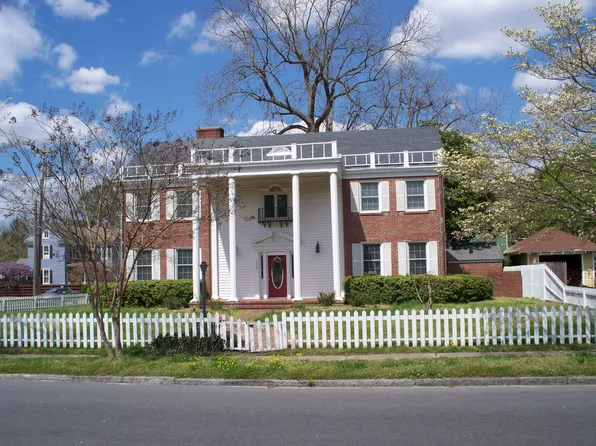 506 W Church St, Elizabeth City, NC 27909